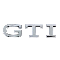 Logo GTI VW Golf 8 MK8 Emblème Badge - packshot studio - Becquet Voiture