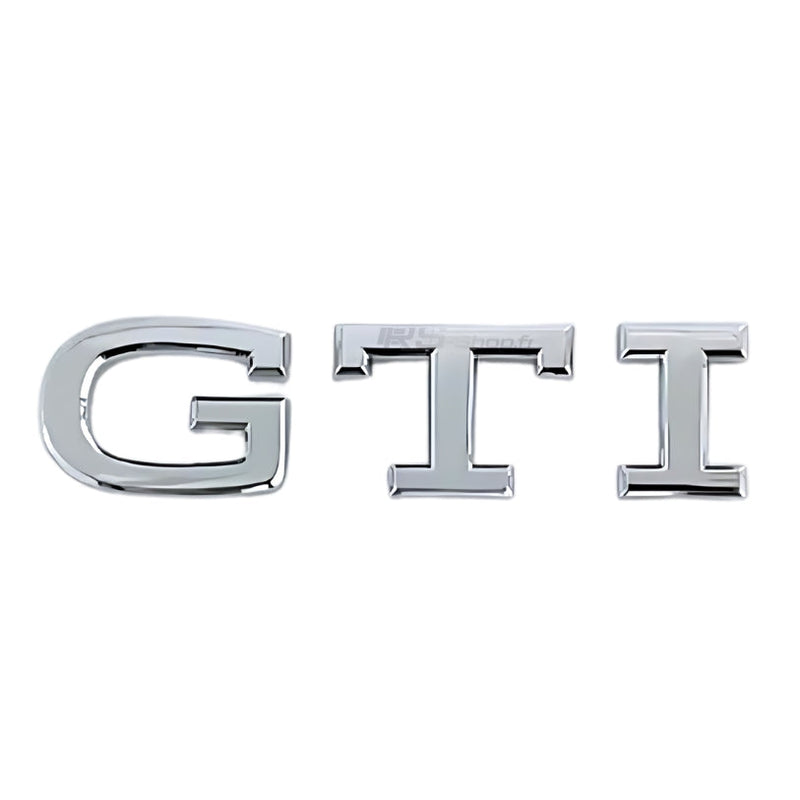 Logo GTI VW Golf 8 MK8 Emblème Badge - packshot studio - Becquet Voiture