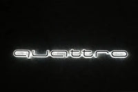 Logo LED Calandre Audi Quattro A3 A4 A6 Q5 Q7 - détail du montage - Becquet Voiture