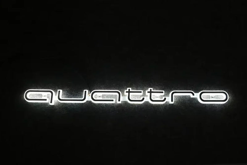 Logo LED Calandre Audi Quattro A3 A4 A6 Q5 Q7 - détail du montage - Becquet Voiture