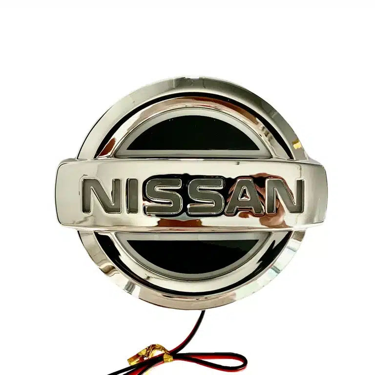 Nissan LED-Leuchthinhaber für Rückleuchten, 3 Farben - am Fahrzeug montiert - Becquet Voiture