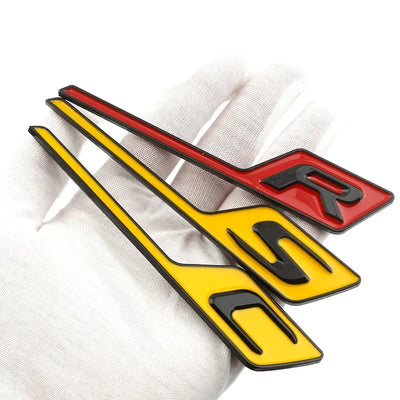 Logo Mercedes Lettres C S R AMG Badge - installé sur véhicule - Becquet Voiture