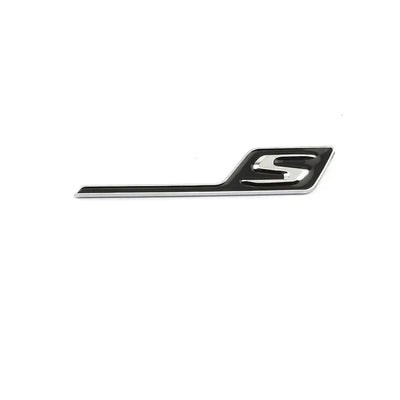 Logo Mercedes Lettres C S R AMG Badge - packshot studio 2 - Becquet Voiture