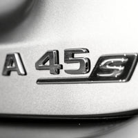 Logo Mercedes Lettres C S R AMG Badge - vue de profil - Becquet Voiture