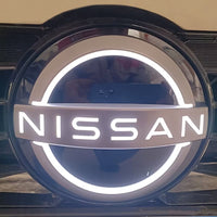 Logo Nissan Lumineux Calandre LED 130 150 176mm - vue de face - Becquet Voiture