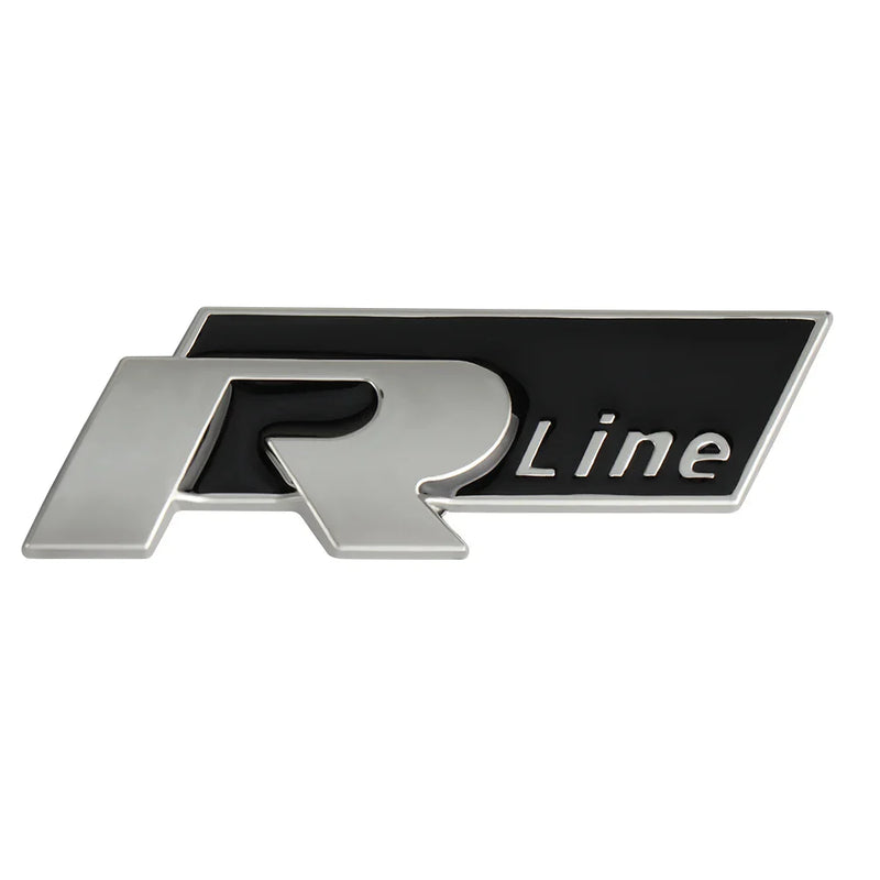 Logo R-Line Badge Coffre VW Noir Rouge Chrome - détail du montage - Becquet Voiture