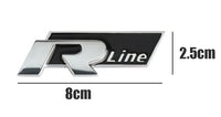 Logo R-Line Badge Coffre VW Noir Rouge Chrome - installé sur véhicule - Becquet Voiture