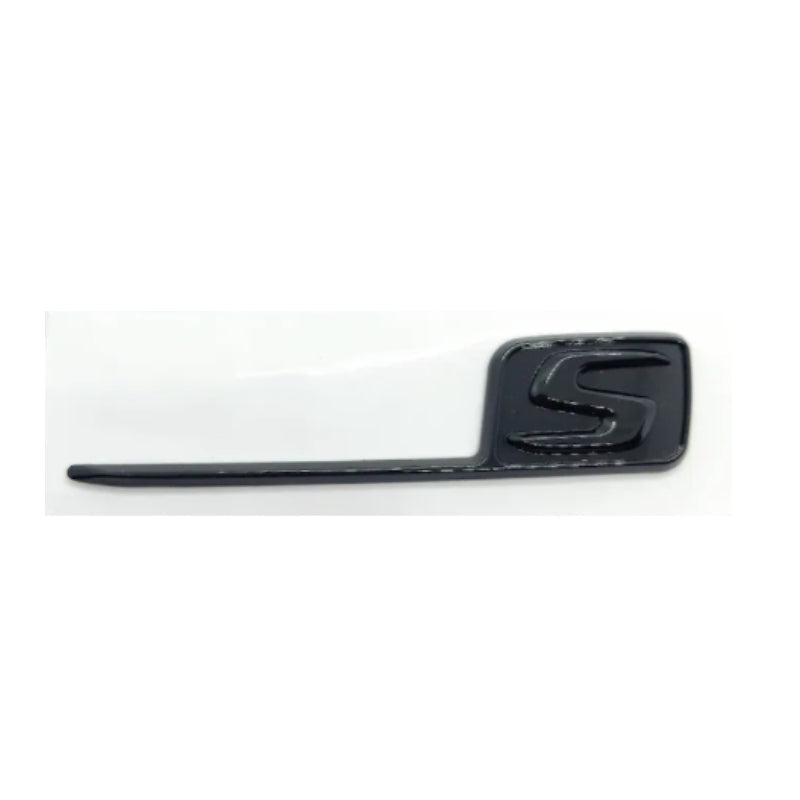 Logo S Noir Brillant Mercedes - vue de face - Becquet Voiture
