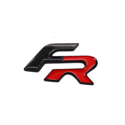 Logo Seat FR 3D Noir Rouge Bleu Chrome - installé sur véhicule - Becquet Voiture