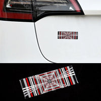 Logo Tesla PLAID 11x4cm Noir Model S X - vue de profil - Becquet Voiture
