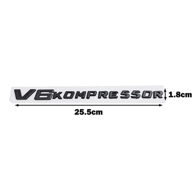 Logo V6 V8 Kompressor Mercedes Noir Chrome - en situation - Becquet Voiture