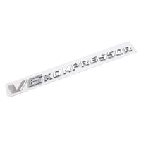 Logo V6 V8 Kompressor Mercedes Noir Chrome - vue rapprochée - Becquet Voiture