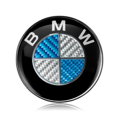 Logo Volant BMW 45mm Carbone Bleu Blanc M Perf - vue de profil - Becquet Voiture