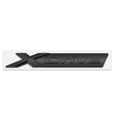 Logo Xdrive BMW X1 X2 X3 X4 X5 X6 X7 - vue rapprochée - Becquet Voiture