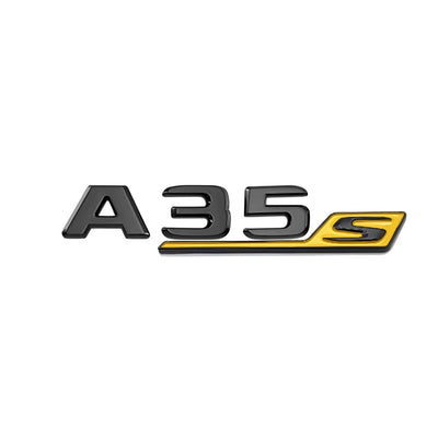 Logos Badges de Coffre Noir Mercedes A45 A45s A35 AMG - vue rapprochée - Becquet Voiture