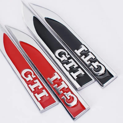 Logos D'Ailes Avant GTI Noir Rouge Volkswagen Golf Polo - vue de profil - Becquet Voiture