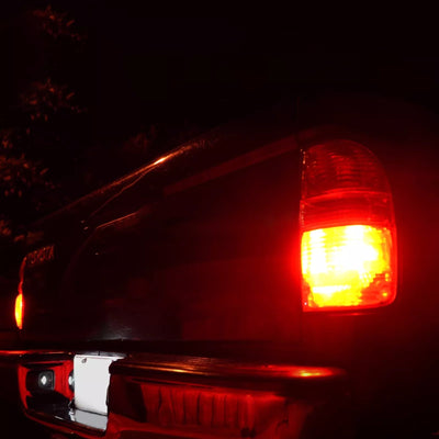 Lot 2 Feux Arrière Toyota Tacoma 2001-2004 Avec Ampoules - vue de trois-quarts 2 - Becquet Voiture