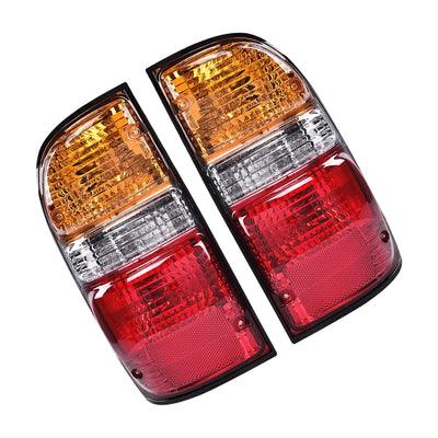 Lot 2 Feux Arrière Toyota Tacoma 2001-2004 Avec Ampoules - vue de trois-quarts - Becquet Voiture