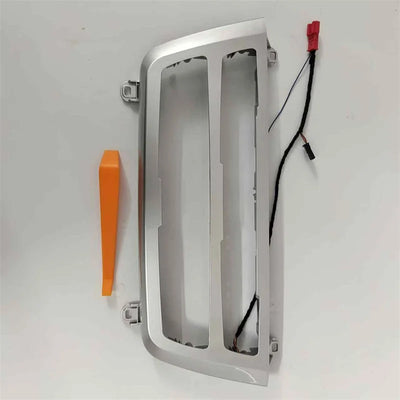 Lumière d'Ambiance Cadre Radio BMW F30 F32 F80 - détail du montage - Becquet Voiture