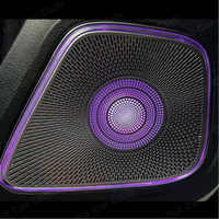 Lumière d'Ambiance Haut-Parleur Mercedes Classe A CLA GLA - vue de trois-quarts - Becquet Voiture