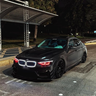 Lumière LED Calandre BMW Série 3 F30 2013-2018 M Performance - vue de trois-quarts - Becquet Voiture