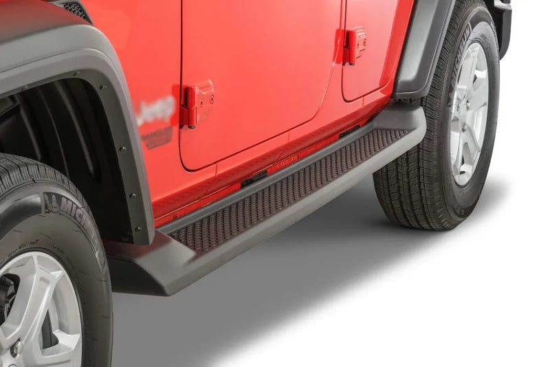 Marchepieds Latéraux Jeep Wrangler JL 2 Portes 2018-2025 - vue de trois-quarts - Becquet Voiture