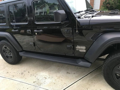 Marchepieds Latéraux Jeep Wrangler JL 4 Portes 2018-2025 - vue de trois-quarts - Becquet Voiture