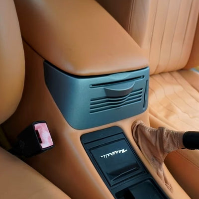 https://cdn.shopify.com/s/files/1/0565/4957/2747/files/maserati_4200_CD_Changer.jpg?v=1777405554