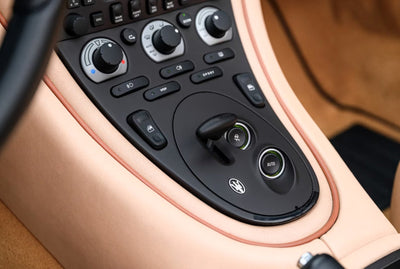 https://cdn.shopify.com/s/files/1/0565/4957/2747/files/maserati_4200_central_buttons.jpg?v=1777367463