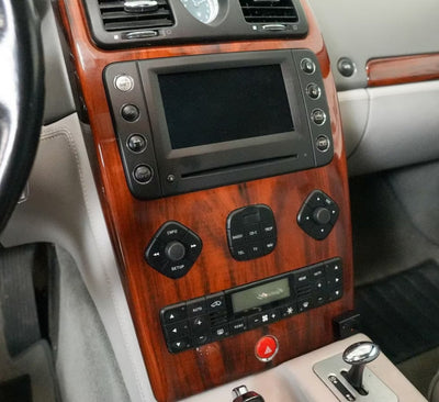 https://cdn.shopify.com/s/files/1/0565/4957/2747/files/maseratiquattroportecentralbuttons3.jpg?v=1777367535
