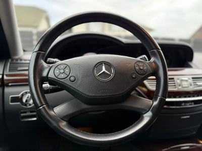 https://cdn.shopify.com/s/files/1/0565/4957/2747/files/mercedessw221boutonsvolantsteeringwheelbuttons-5_avif.png?v=1763137214