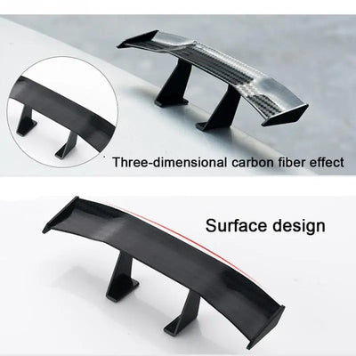 Mini Becquet 3D Universel Adhésif Look Carbone - détail du montage - Becquet Voiture