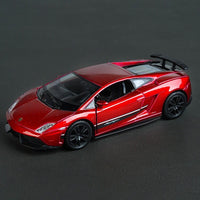 Miniature Lamborghini Gallardo Superleggera 1:36 - détail du montage - Becquet Voiture