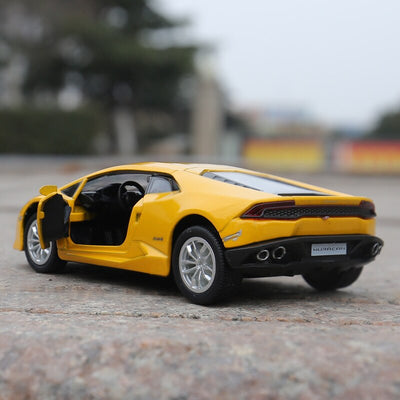 Miniature Lamborghini Huracan 1:36 - détail du montage - Becquet Voiture