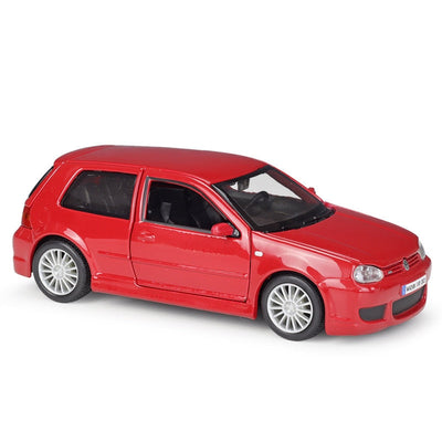 Miniature Volkswagen Golf 4 R32 Échelle 1:24 - vue arrière - Becquet Voiture