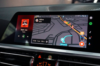 Module CarPlay Android Auto BMW X4 F26 NBT EVO sans fil - vue de profil - Becquet Voiture