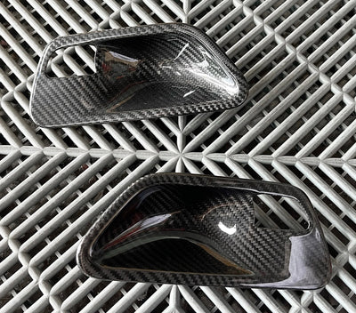 Ouvre-Porte Intérieur Fibre Carbone BMW F82 - vue arrière - Becquet Voiture