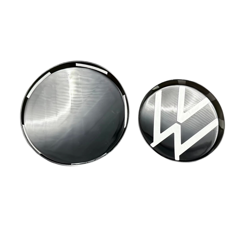 Set schwarze Embleme VW Golf 8 - am Fahrzeug montiert - Becquet Voiture