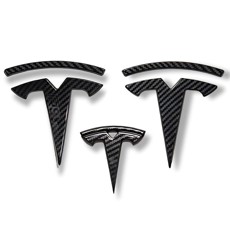 Pack Emblèmes Tesla Model 3 Y Noir Mat Carbone Rouge - vue de trois-quarts - Becquet Voiture