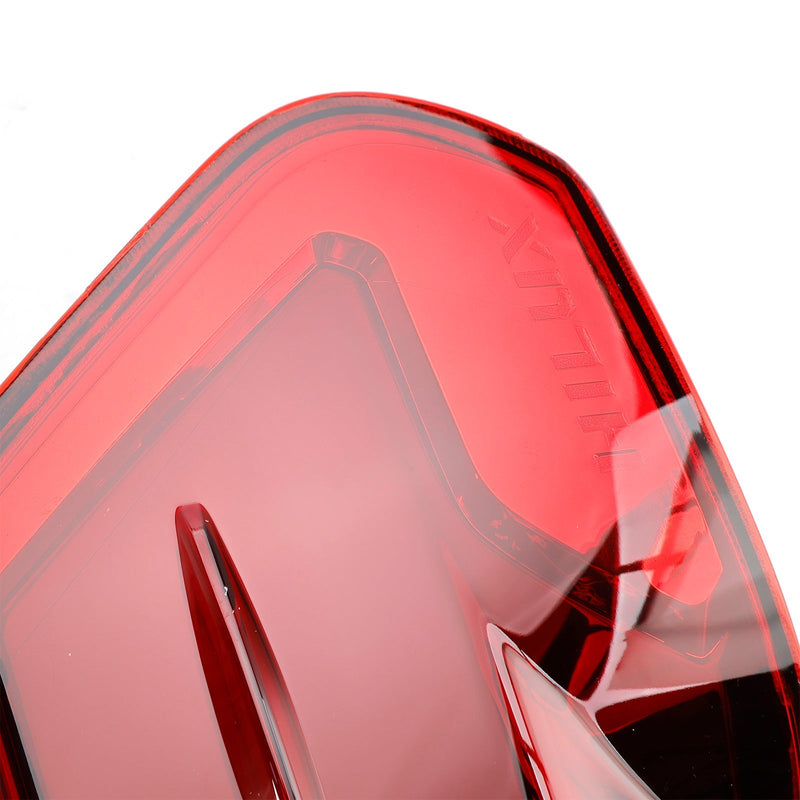Paire Feux Arrière LED Toyota Hilux Revo Rocco 2015-2021 Rouge - en situation - Becquet Voiture