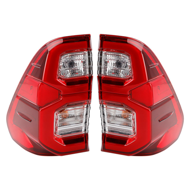 Paire Feux Arrière LED Toyota Hilux Revo Rocco 2015-2021 Rouge - installé sur véhicule - Becquet Voiture