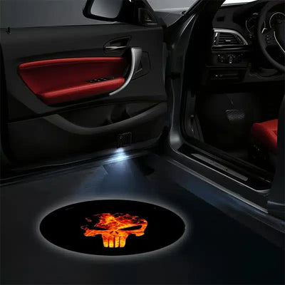 Paire Projecteurs de Porte LED Crâne pour Voiture, 2x Lumineux - vue de profil - Becquet Voiture