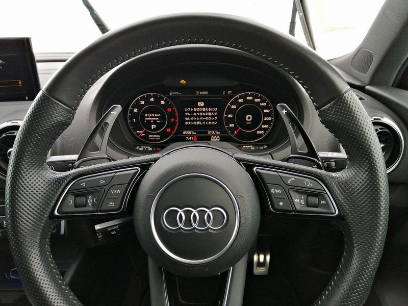 Palettes au volant aluminium Audi A3 S3 8V 2012-2023 - détail du montage - Becquet Voiture
