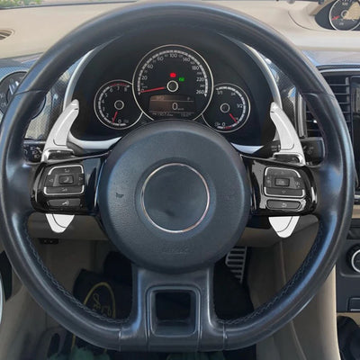 Palettes au volant Volkswagen Golf 5, 6 et Passat B6 - vue de trois-quarts - Becquet Voiture