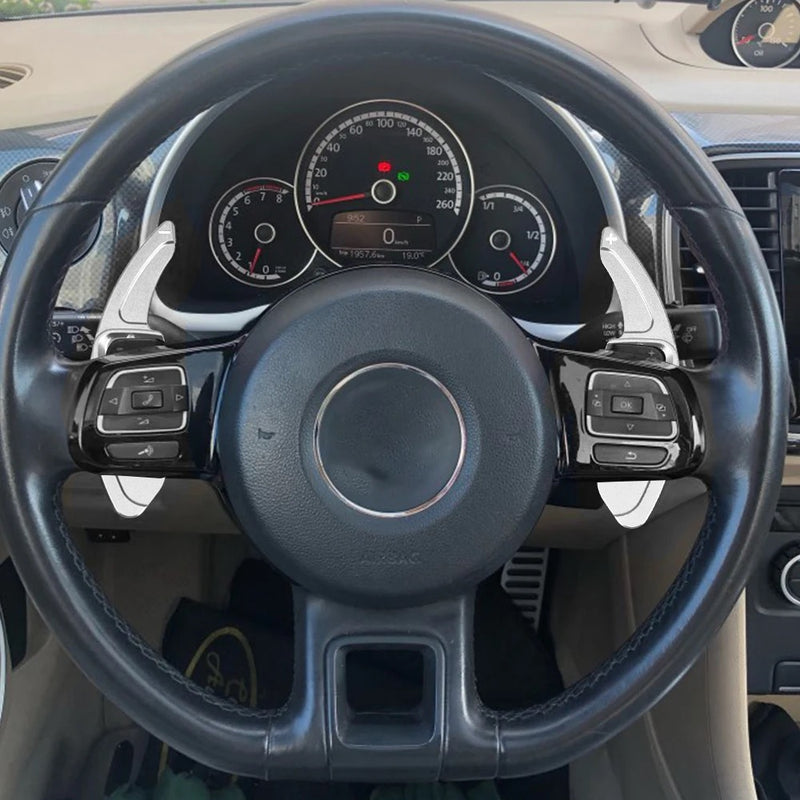 Palettes au volant Volkswagen Golf 5, 6 et Passat B6 - vue de trois-quarts - Becquet Voiture