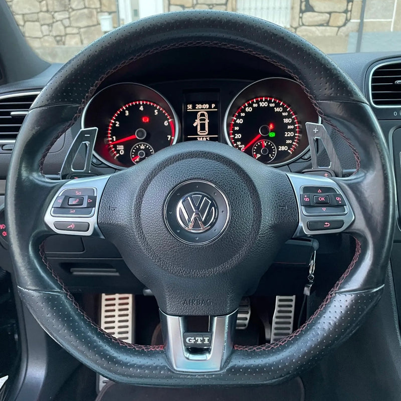 Palettes au volant Volkswagen Golf 5, 6 GTI - vue de profil - Becquet Voiture