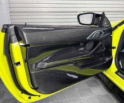 Panneau Porte Intérieur Carbone BMW M4 G82 - vue de profil - Becquet Voiture
