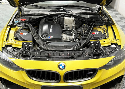 Panneau Refroidissement Fibre Carbone BMW F80 F82 - installé sur véhicule - Becquet Voiture