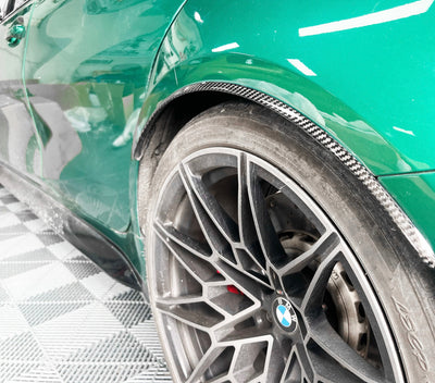 Passage de Roue Fibre Carbone BMW G80 M3 - vue de trois-quarts - Becquet Voiture