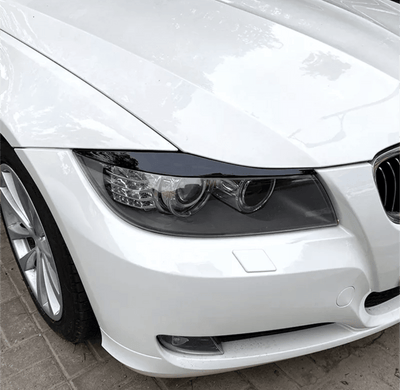 Paupières Phares Avant Performance BMW Série 3 E90 2006-2013 - vue de profil - Becquet Voiture